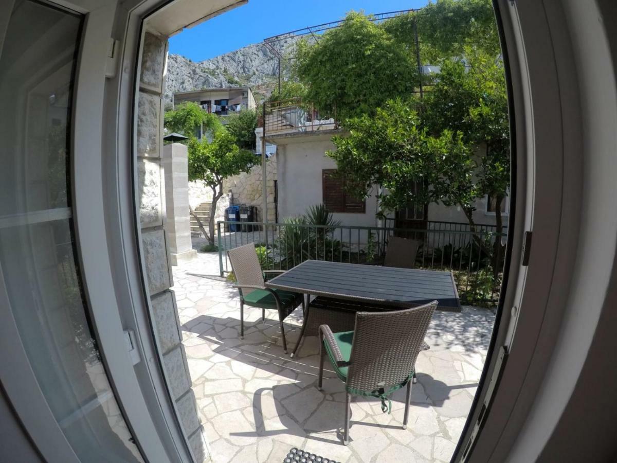 Apartman Kalajzic Омиш Экстерьер фото